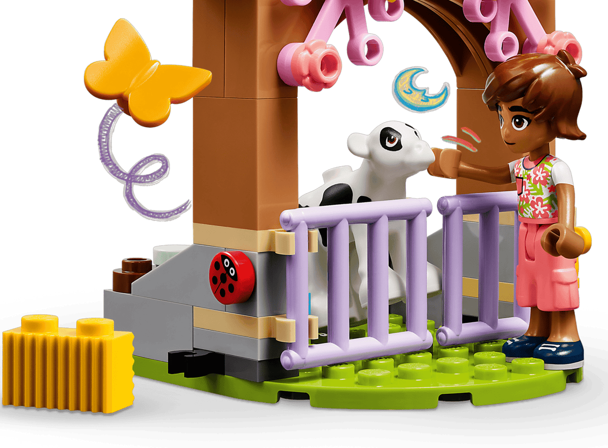 LEGO Friends Autumn's Baby Cow Shed #42607 - DAMAGED BOX