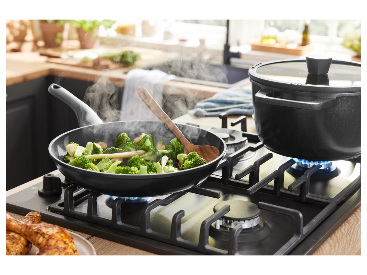 SILVERCREST® Cast aluminum saucepan, Ø 24 cm - BLACK