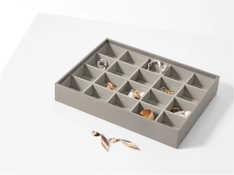 Velvet jewelry box for earrings and rings with 20 compartments (1 piece)