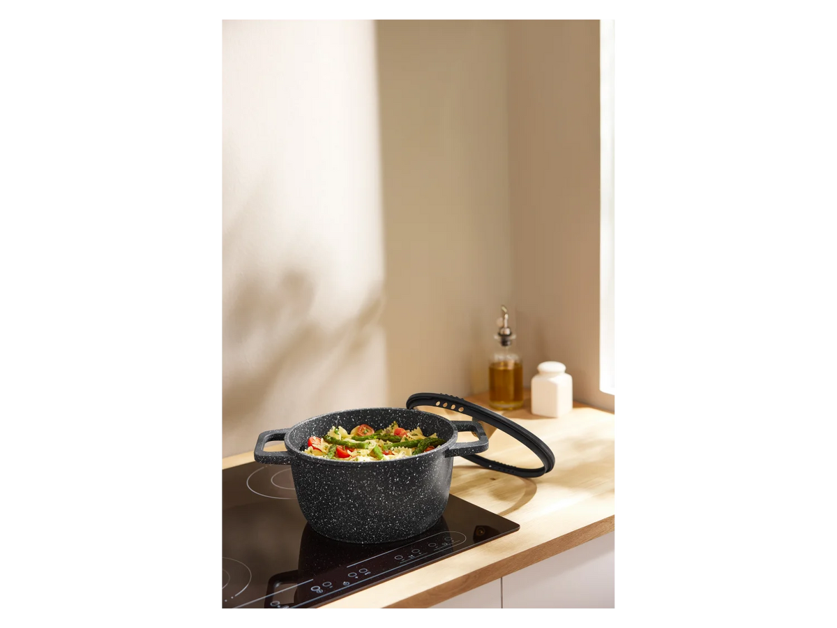 SILVERCREST® Cast aluminum saucepan, Ø 24 cm - BLACK GRANITE