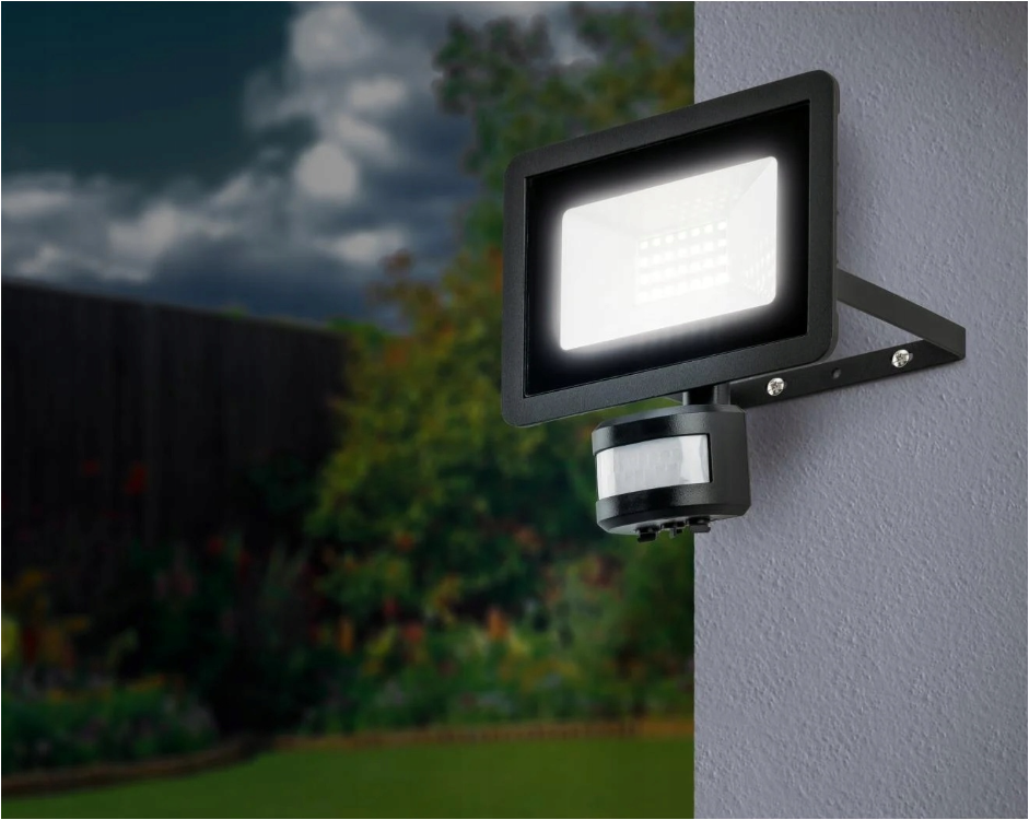 LIVARNO home Outdoor LED spotlight with motion sensor (Neutral White)