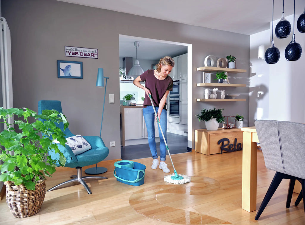 Leifheit Ergo Rotation Disc Mop Set including Power Cleaner