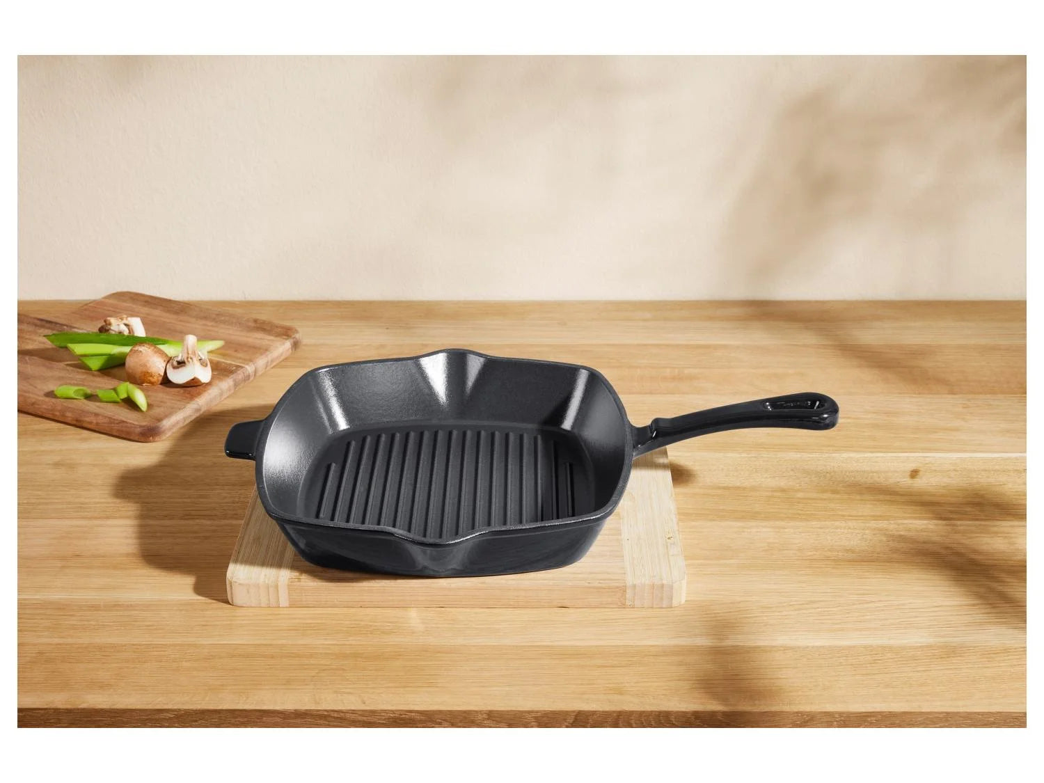 SILVERCREST® Cast iron grill pan, 24 cm - BLACK