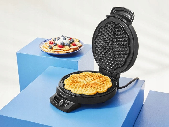 SilverCrest - Heart-Shaped Waffle Maker - Non-Stick Coating - 5 Waffles - 1200 W