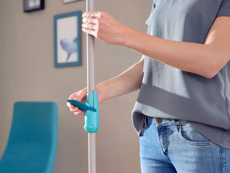 Leifheit Ergo Rotation Disc Mop Set including Power Cleaner