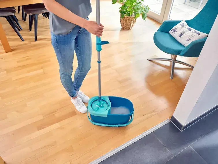Leifheit Ergo Rotation Disc Mop Set including Power Cleaner