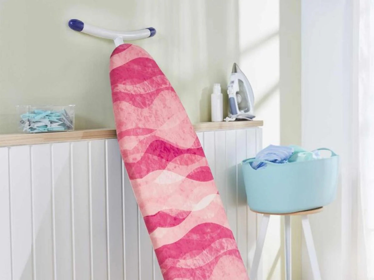 W5 Ironing board cover (pinky waves)
