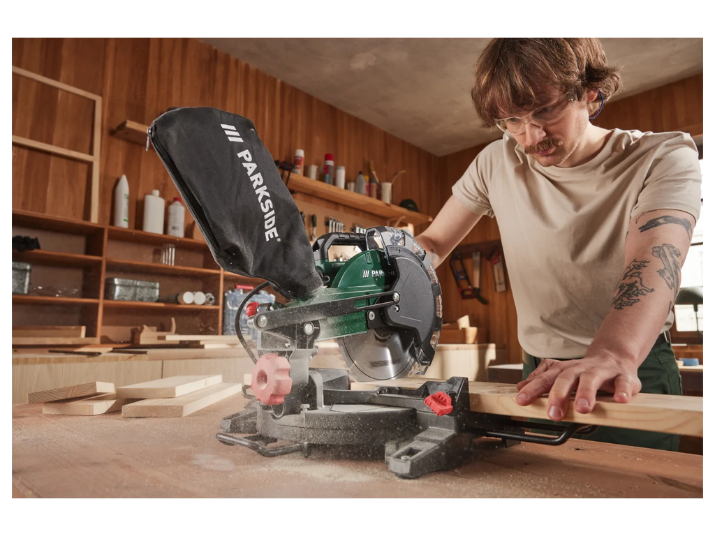 PARKSIDE® PKS 1500 C4 Mitre Saw (for wood and plastic) — image 3