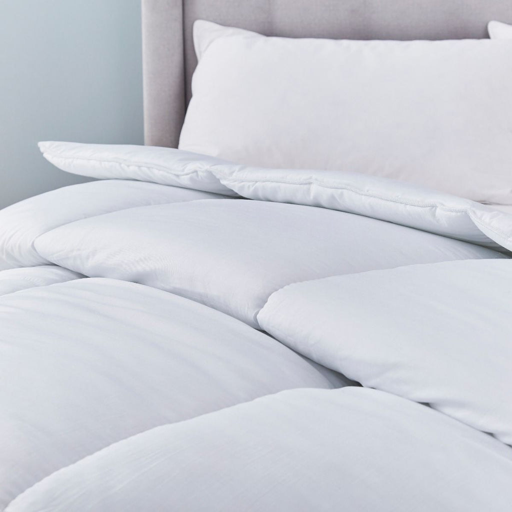 Silentnight Summer Nights King Duvet 4.5 Tog Hypoallergenic Lightweight 225cm