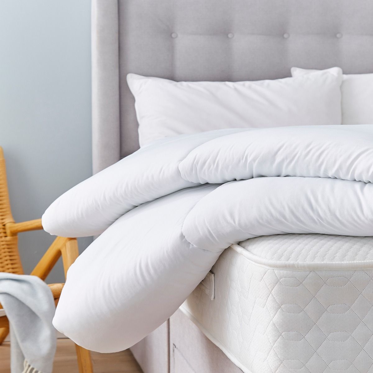 Silentnight Summer Nights King Duvet 4.5 Tog Hypoallergenic Lightweight 225cm